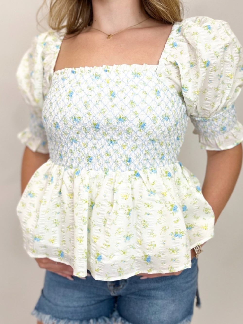 BOUTIQUE TOP - Ditsy Floral - Size L - Worn Once